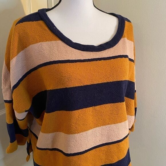 BDG Urban Outfitters, small oversized fall sweater - Picture 2 of 10